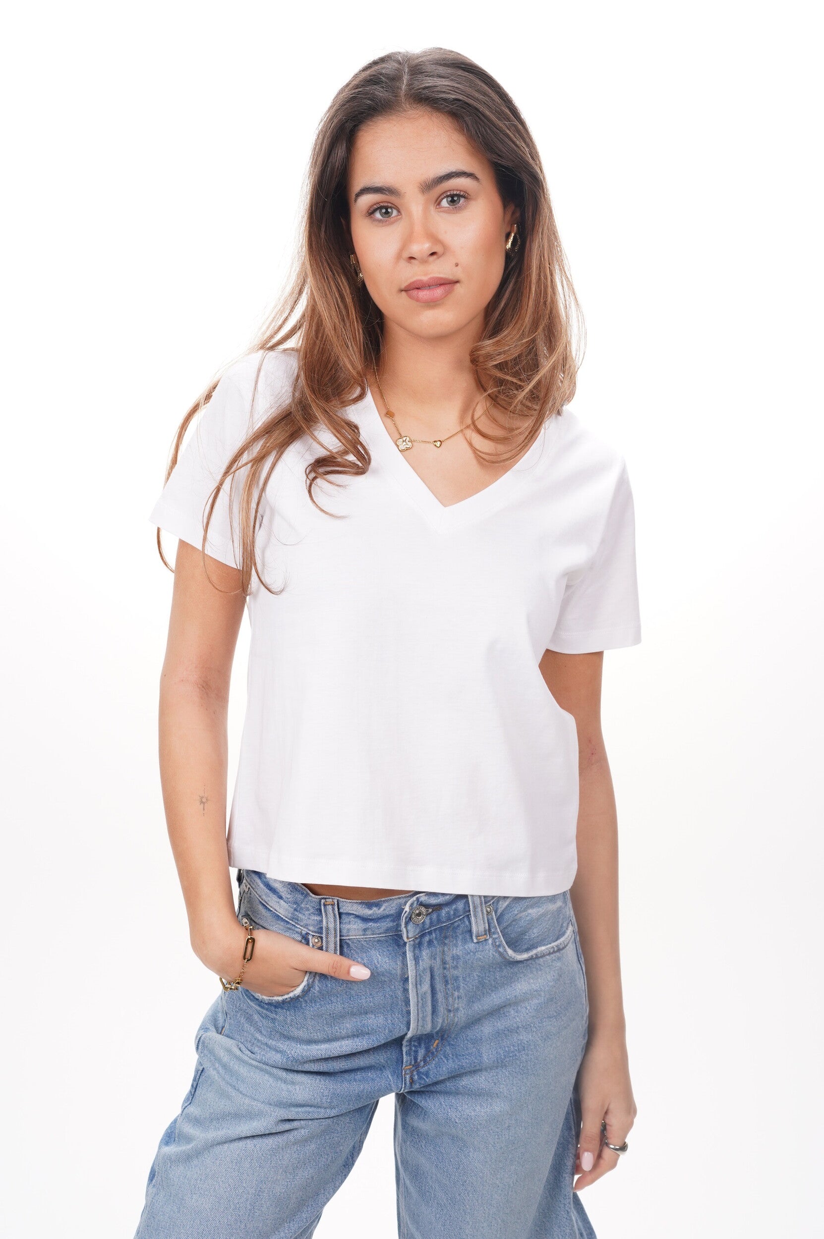 NEEVE T Shirt The Victoria