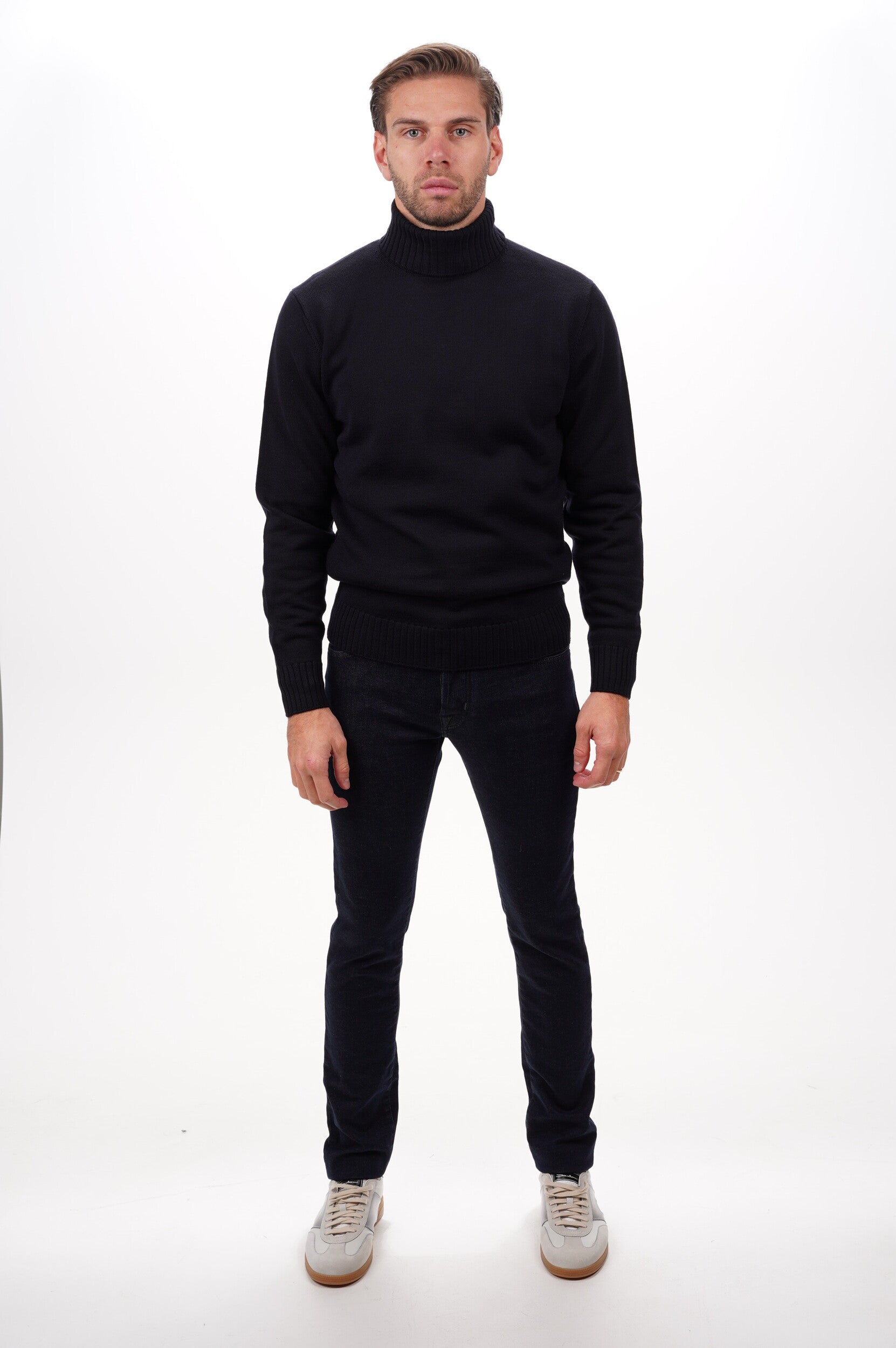 FILIPPO DE LAURENTIIS Pull D.VITA