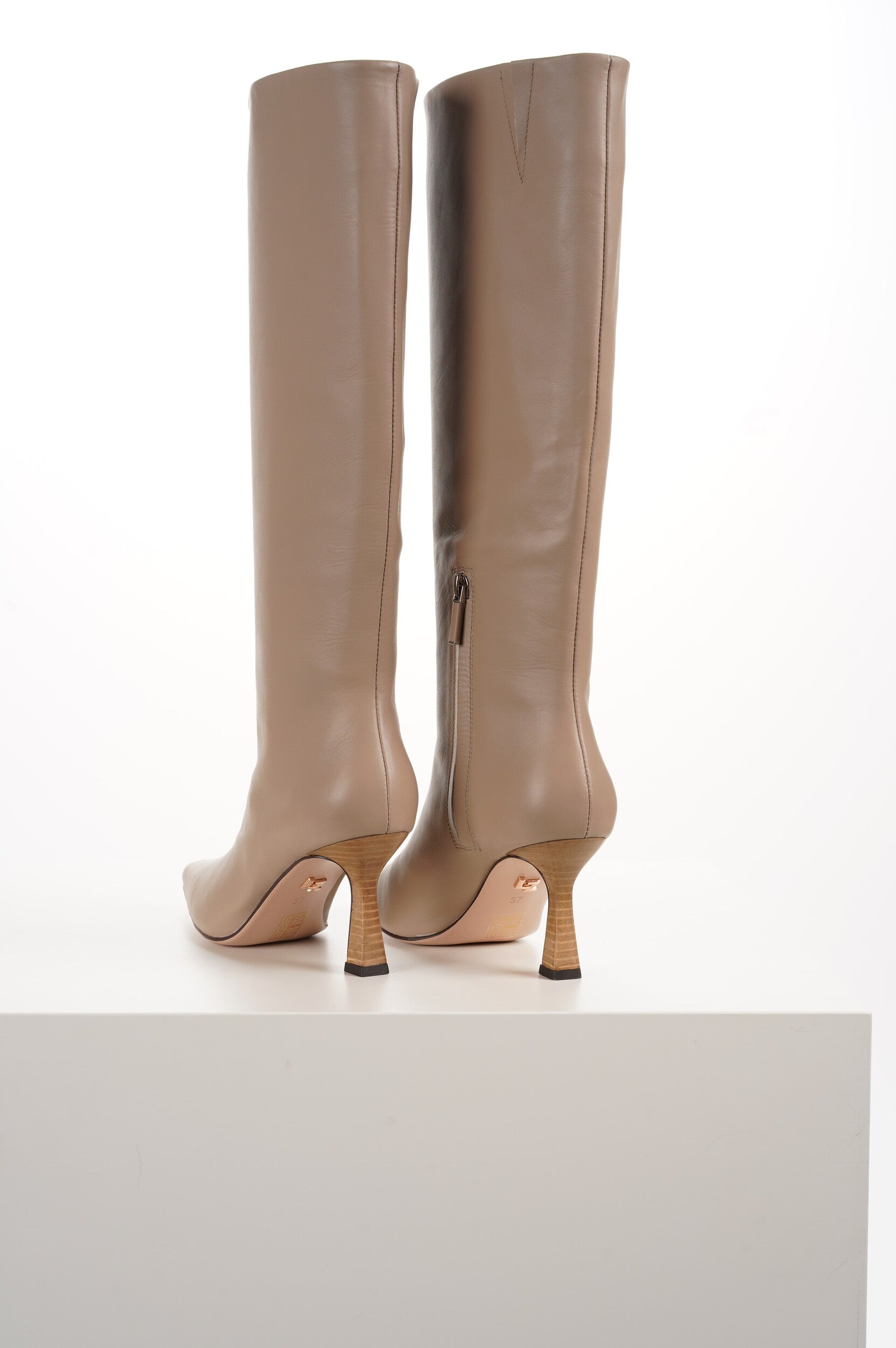 LOLA CRUZ Shoes 054B10BK TAUPE
