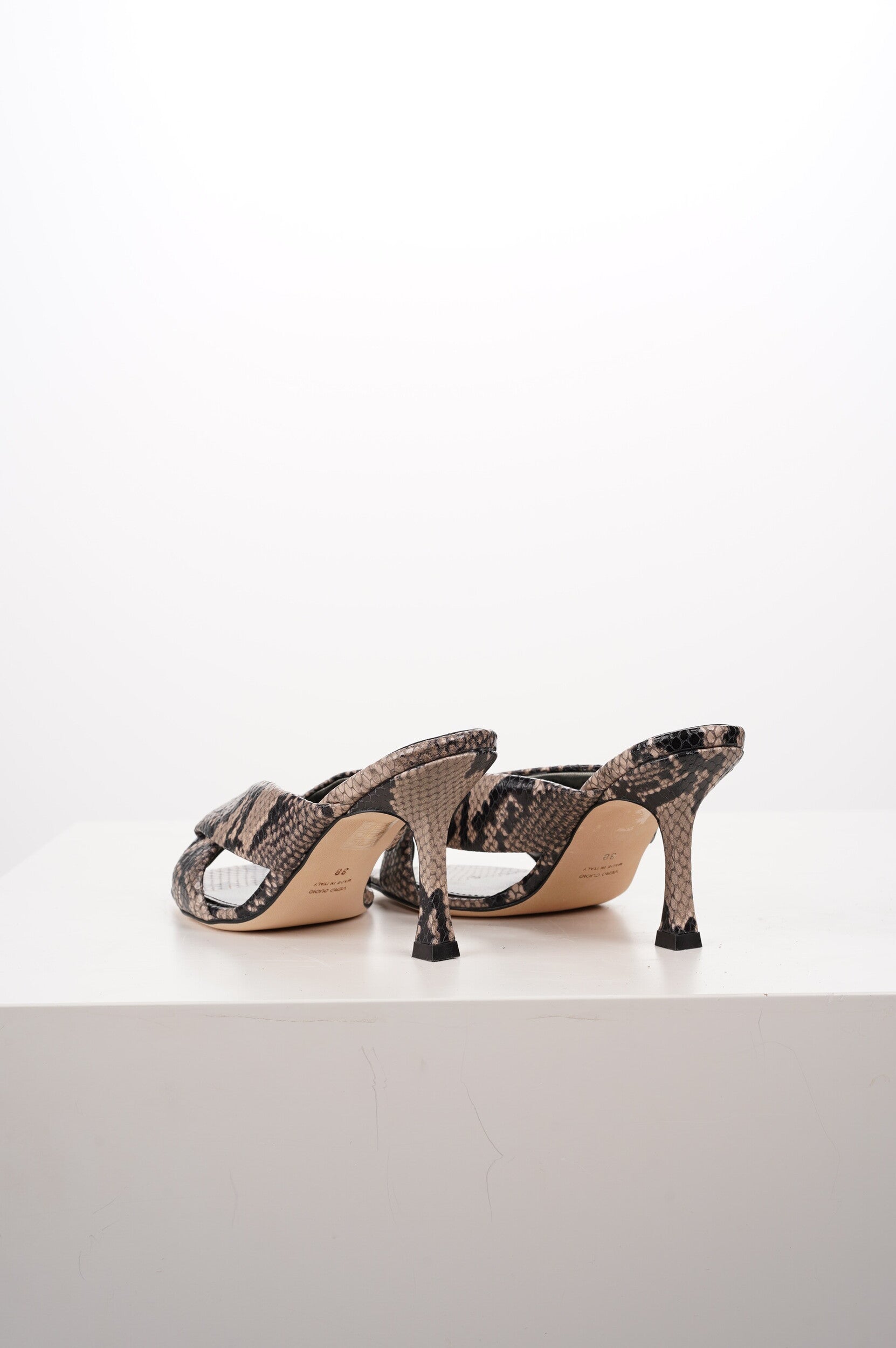 ROTUE Shoes 302 Midnight