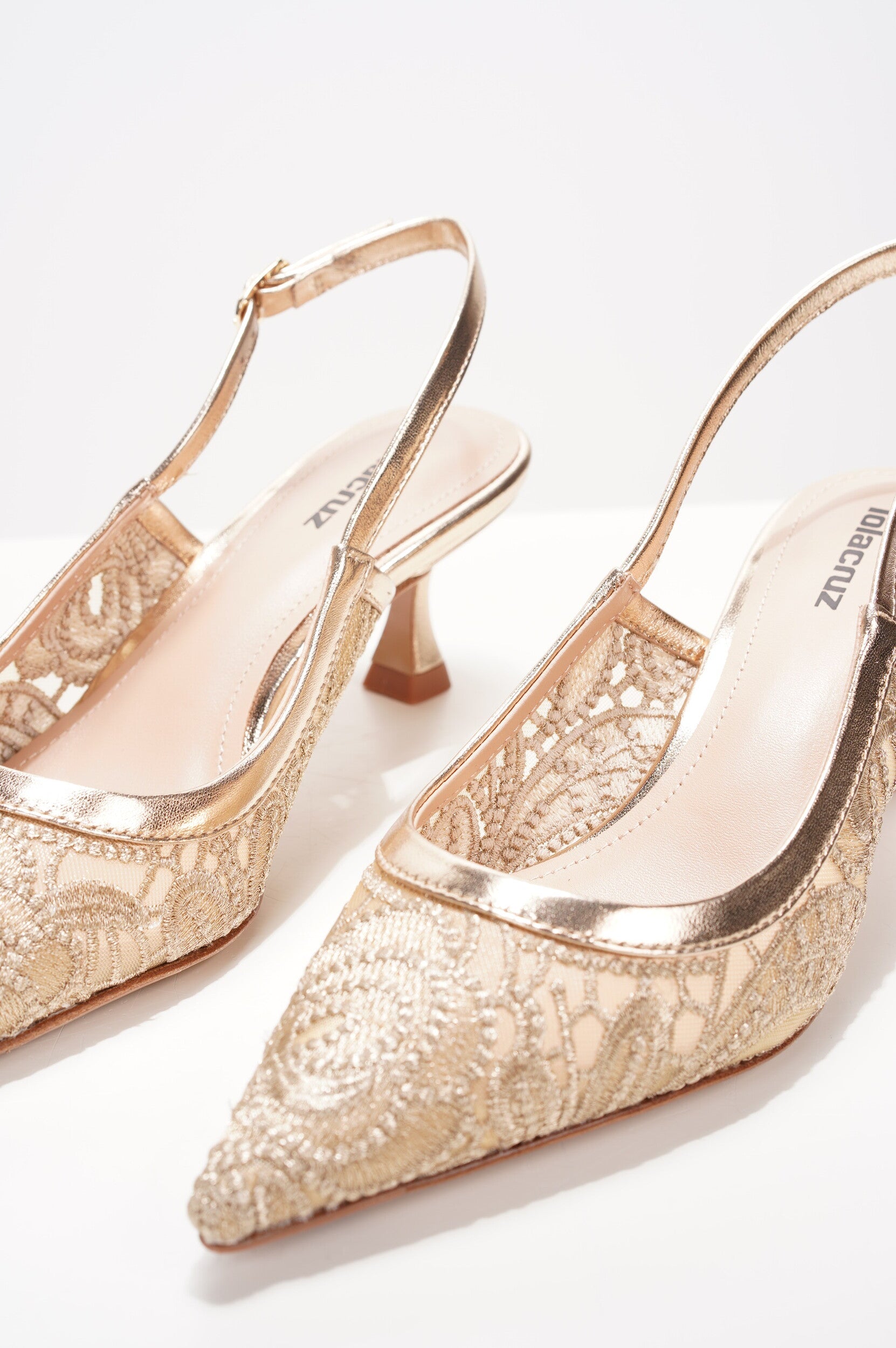 LOLA CRUZ Shoes Salon