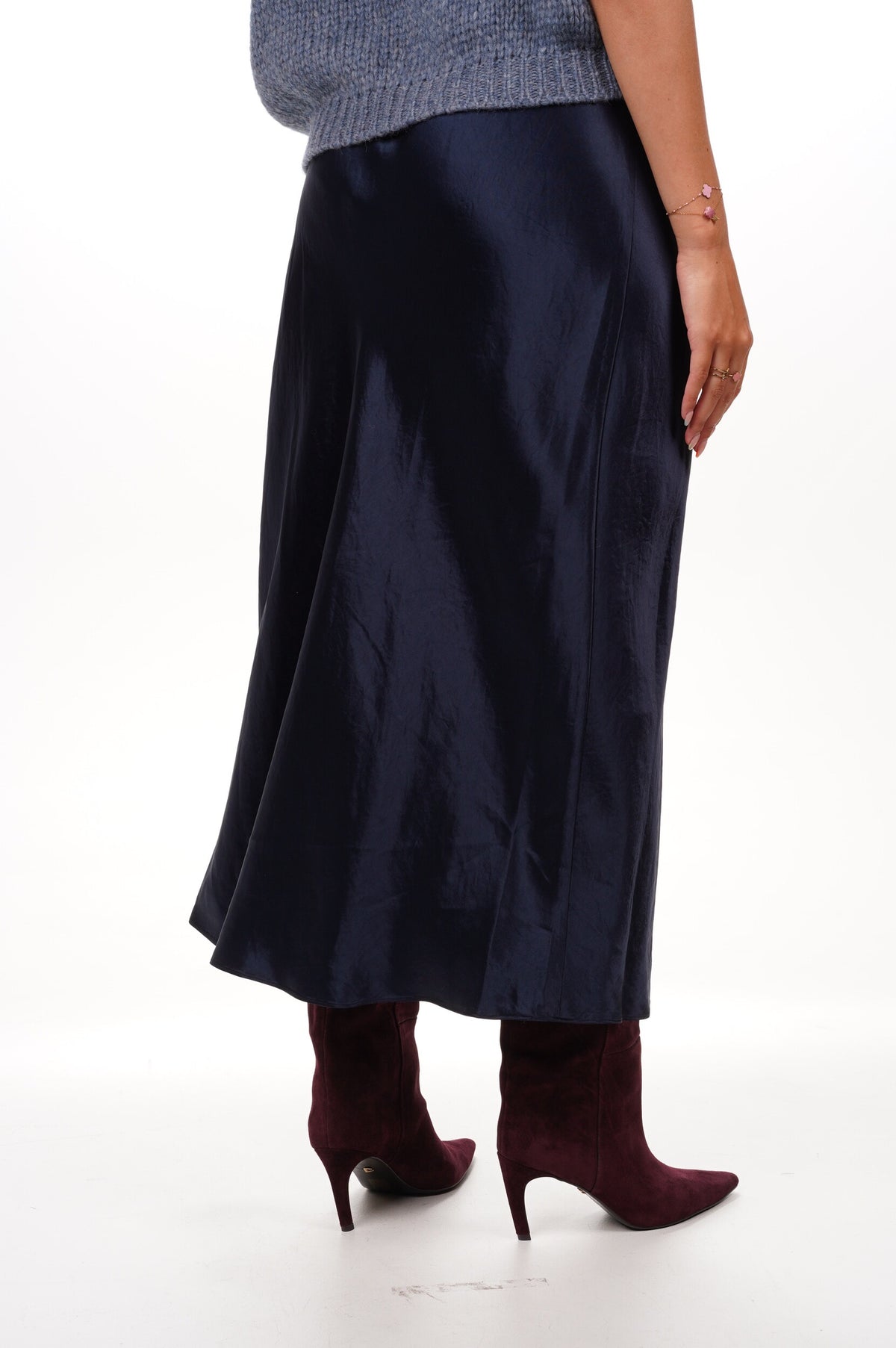 VINCE Skirt Side slit slip