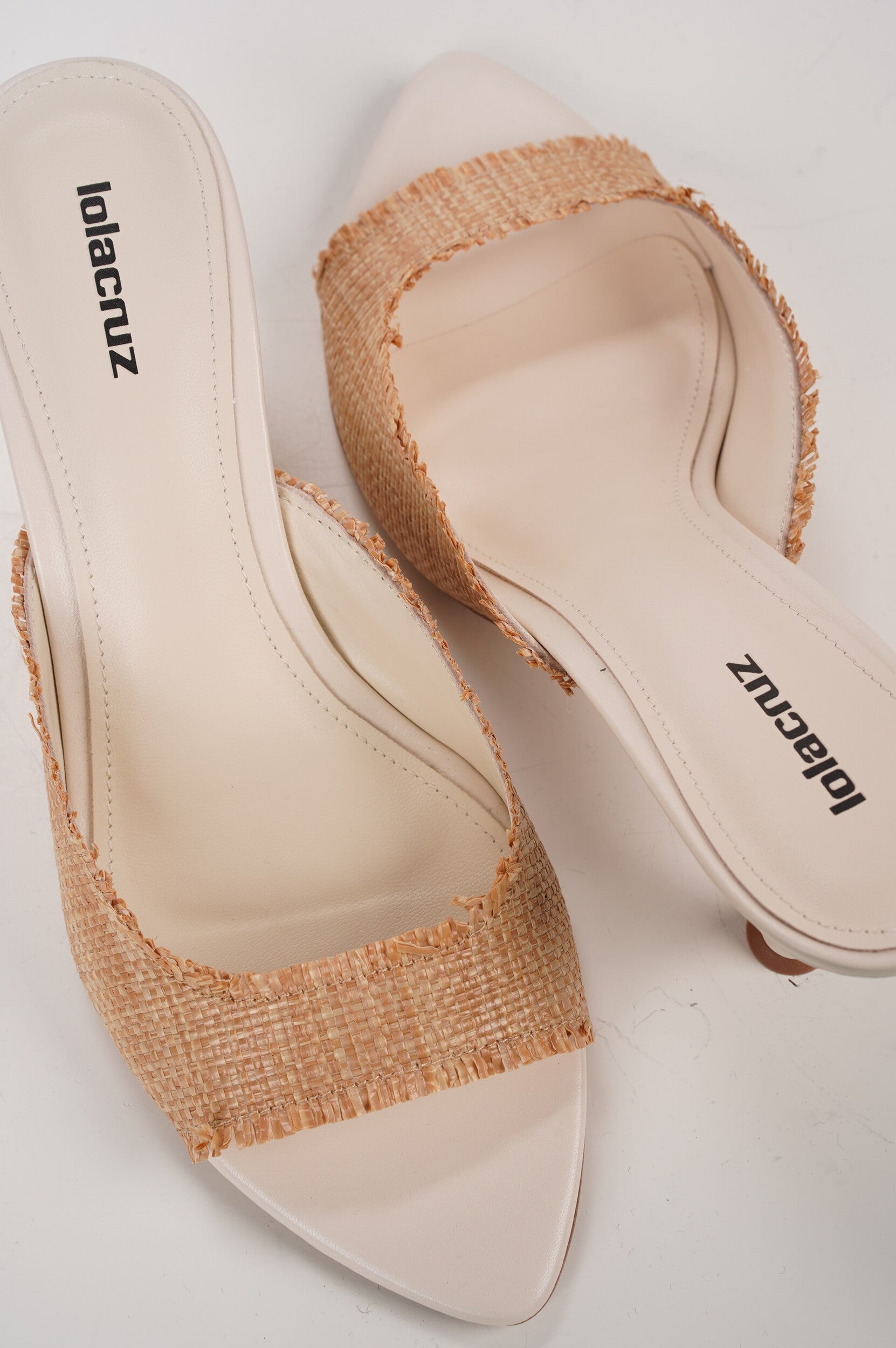 LOLA CRUZ Sandals 367Z69BK OFF WHITE