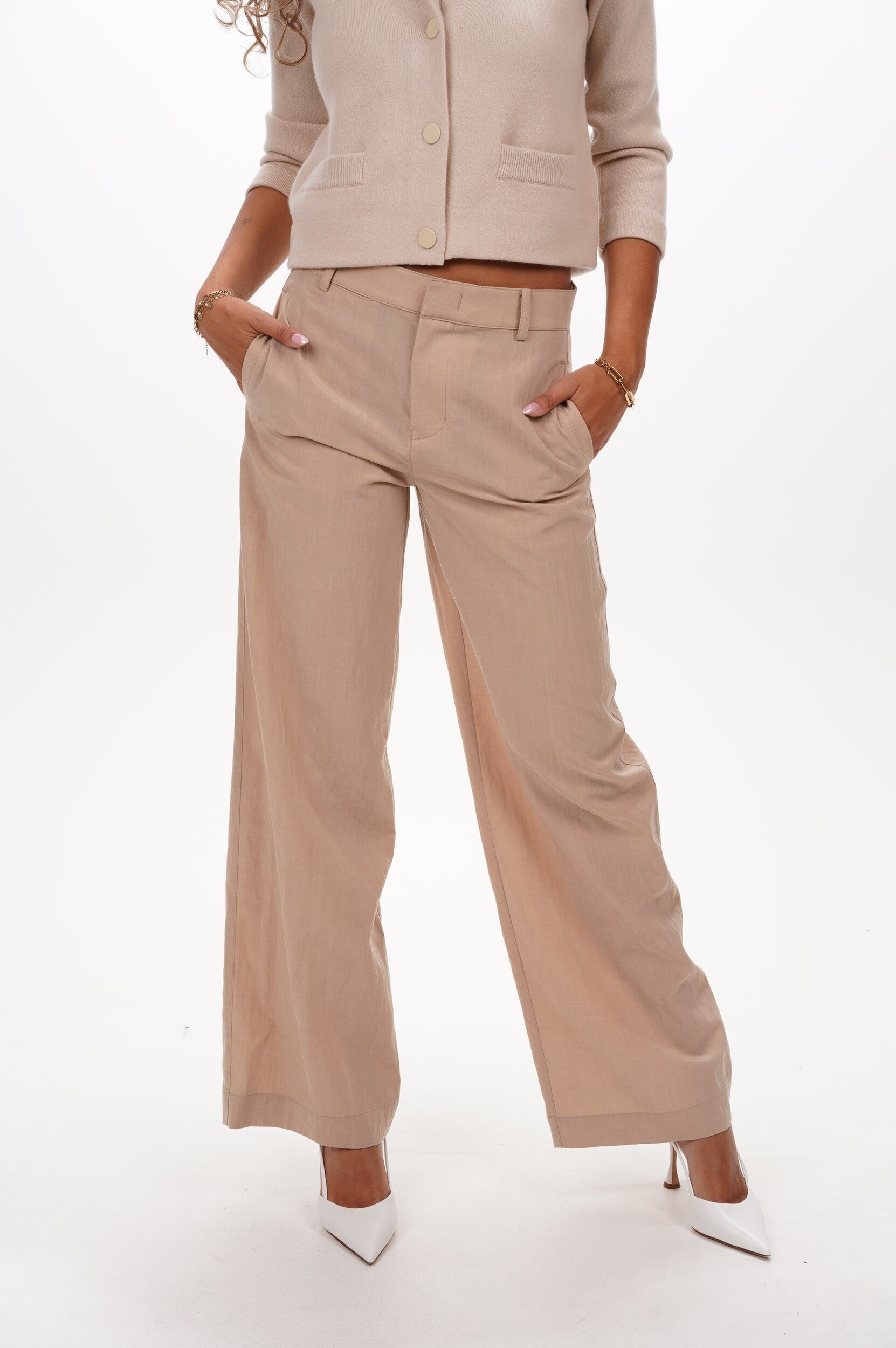 VINCE Trousers V049622331