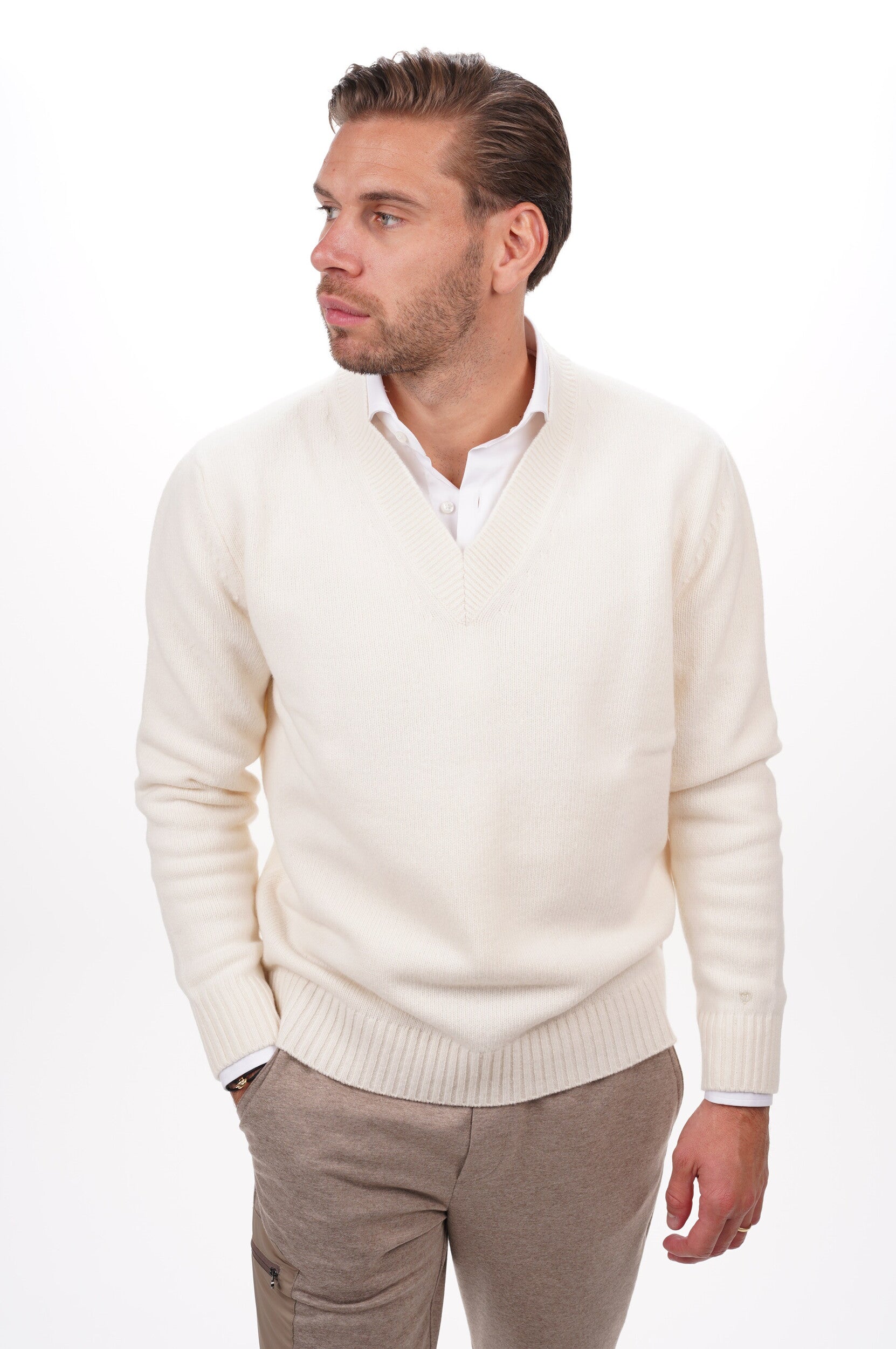 SEVEN GAUGE Pull LAMBSWOOL V-NECK SWEATER PANNA