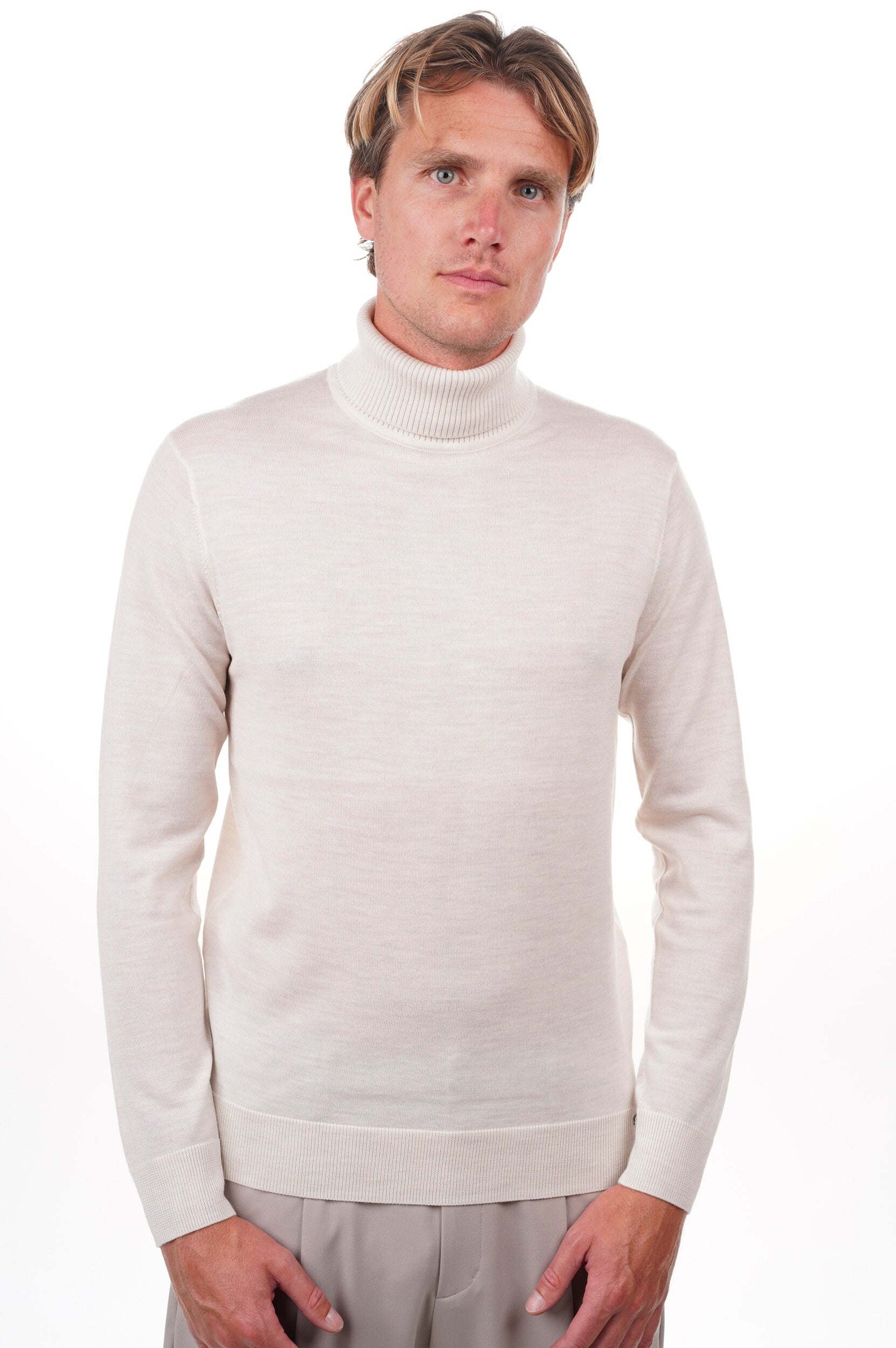 GENTILUOMO Pull Roll Neck LS