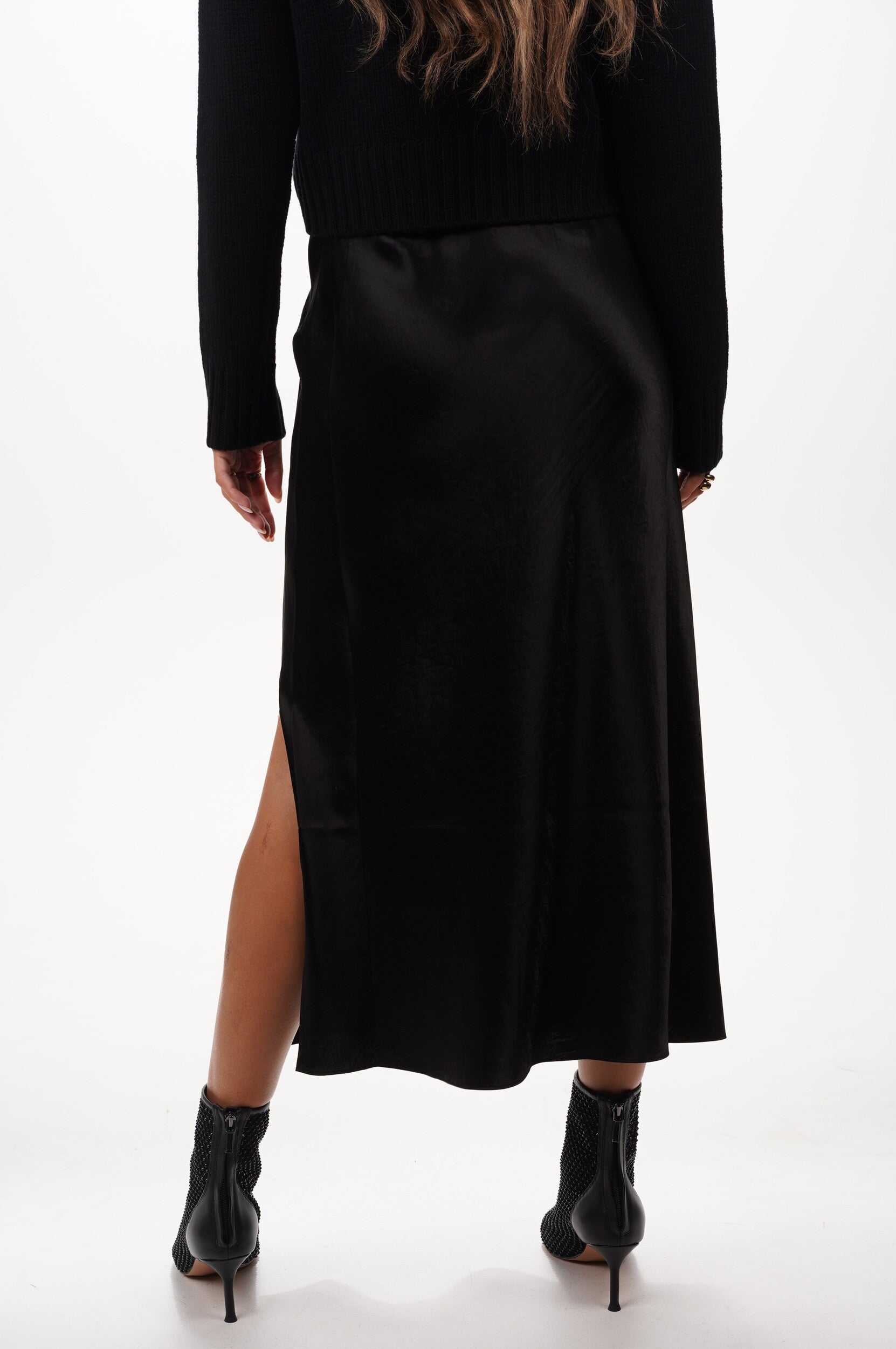 VINCE Skirt Long bias skirt with side slit